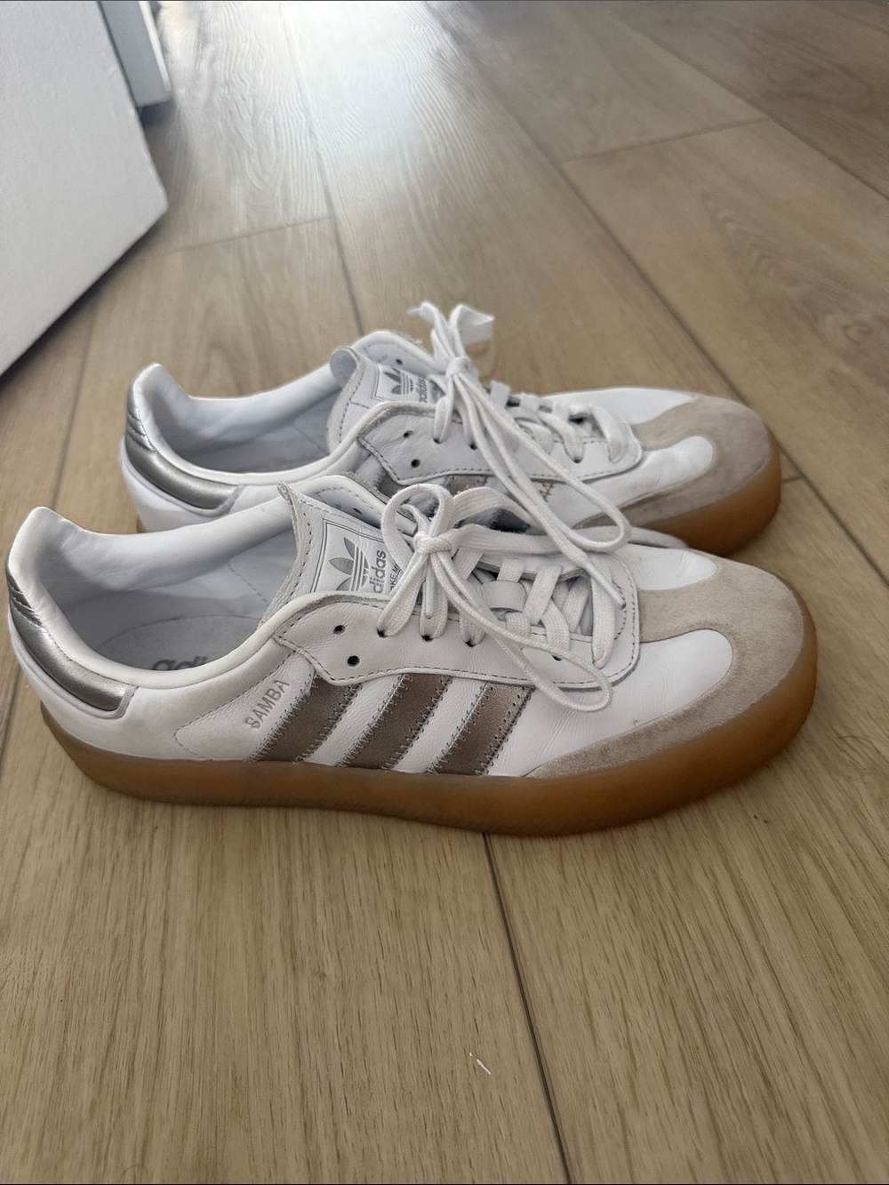 adidas White Sneakers with Silver Stripes and Gum Sole
